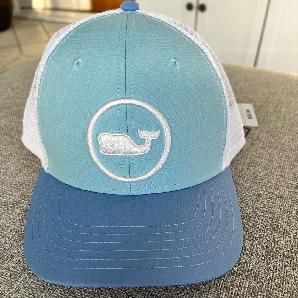 Vineyard Vines trucker hat NWT blue, white mesh